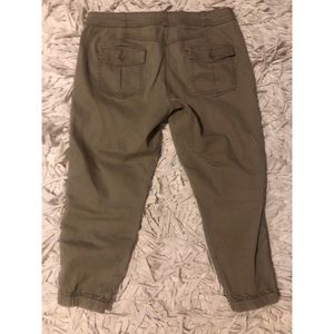 Anthropologie Pants - Anthropologie Hei Hei Olive Cropped Joggers Size 6 Anthropologie Pants - Anthropologie Hei Hei Olive Cropped Joggers Size 6